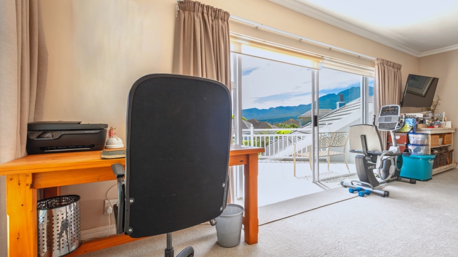 3 Bedroom Property for Sale in Kingswood Golf Estate Western Cape